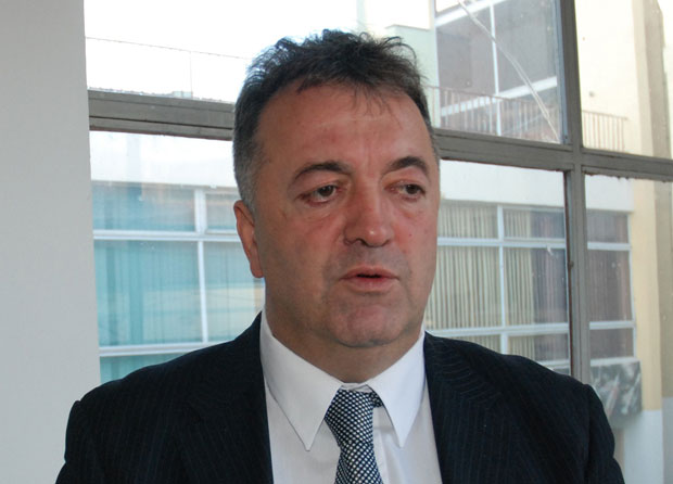 За сада, без именовања Јуткиног наследника